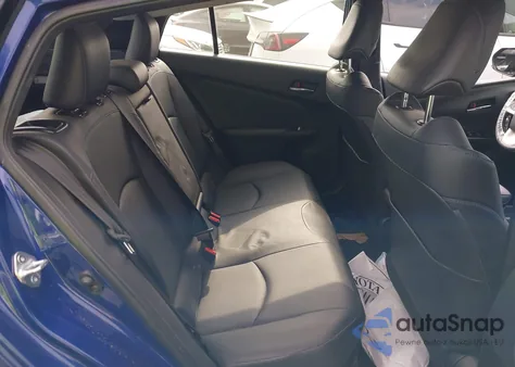 2016 Toyota Prius Four Touring z USA, uszkodzony, nr VIN JTDKARFUXG3524446